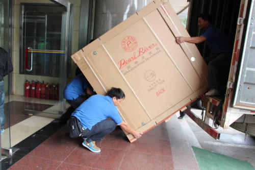 福绵钢琴贵重工艺品无忧运